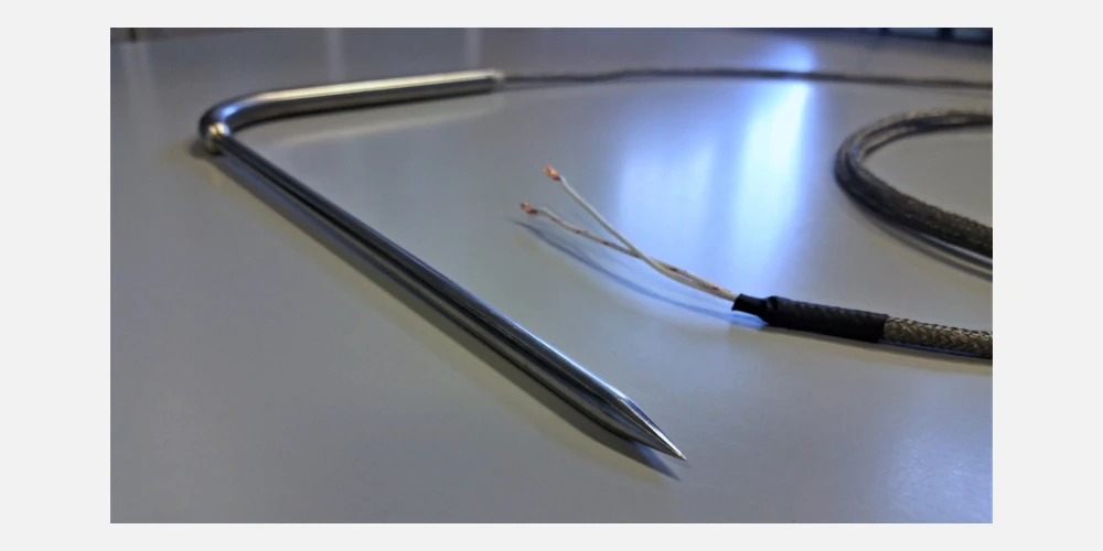 Pt100 2 wire RTD for contact and penetration temperature measurements