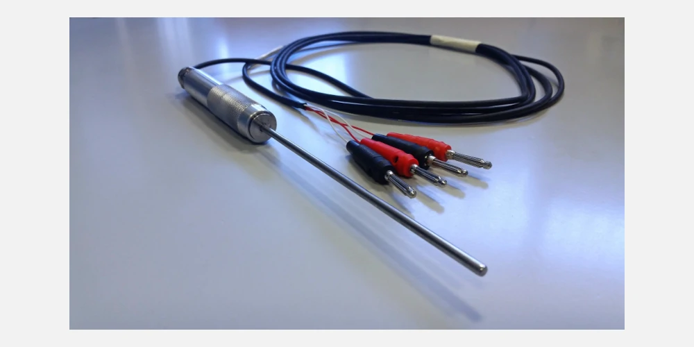 Contact temperature probe 4 wire RTD with handheld